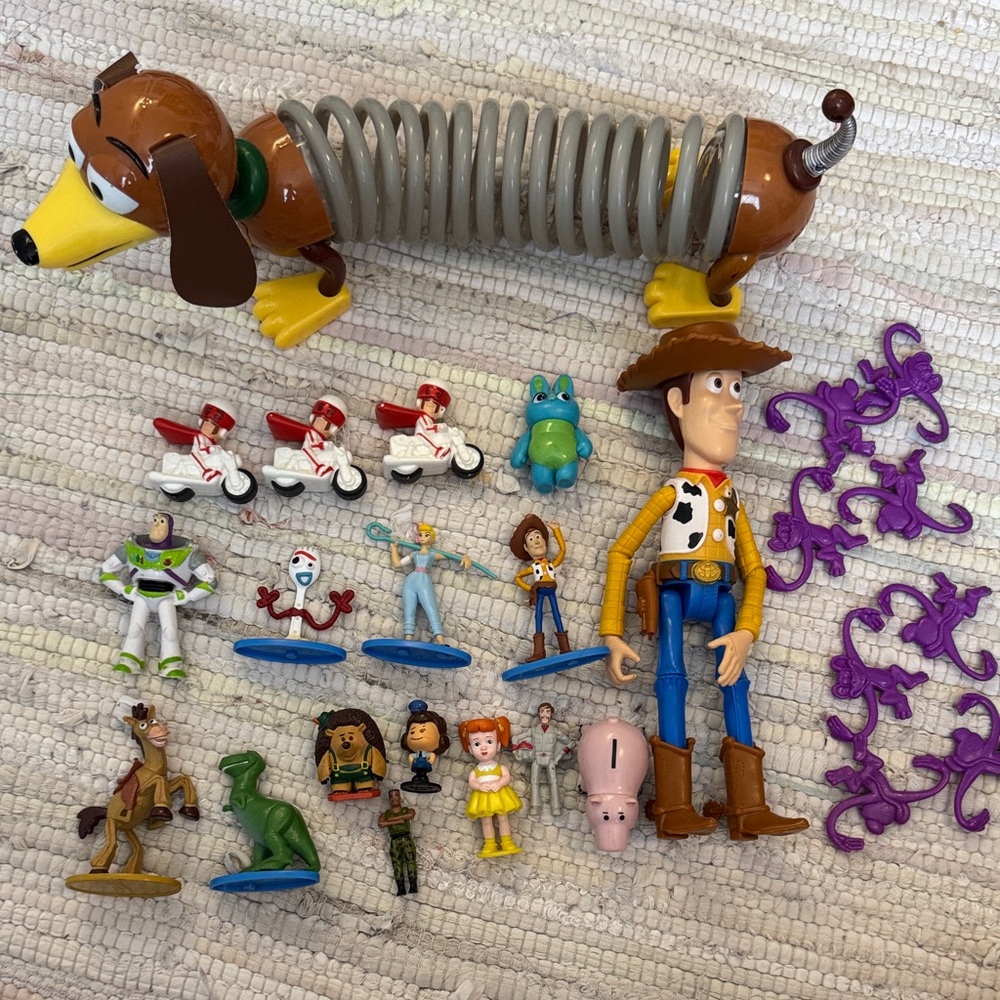 Disney Toy Story Action Figure Set with Slinky Dog and Woody
